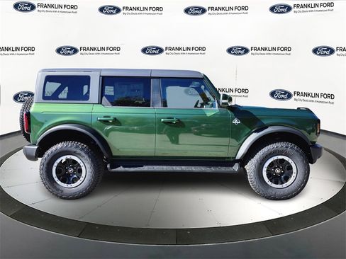 New 2025 Ford Bronco Outer Banks w/ Sasquatch Package image 6