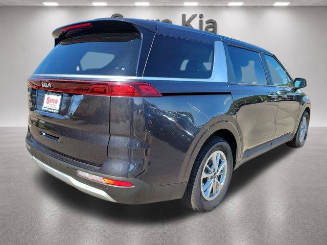 Used 2023 Kia Carnival LX FWD image 5