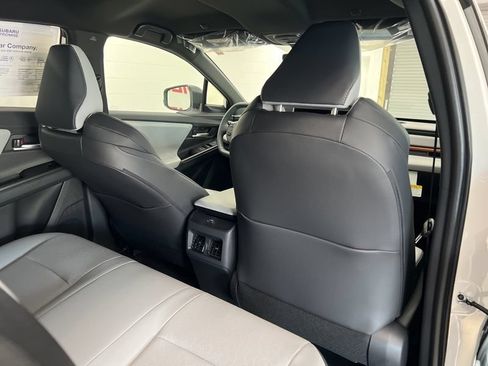New 2026 Subaru Uncharted AWD image 15