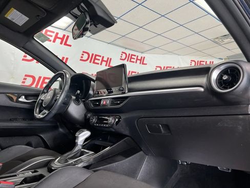 Used 2023 Kia Forte GT-Line w/ GT-Line Technology Package FWD image 13