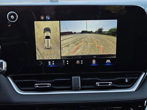 New 2026 Chevrolet Equinox LT w/ Safety and Technology Package image 16