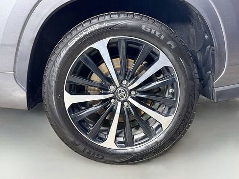 Used 2021 Toyota Highlander XSE AWD/4WD image 40