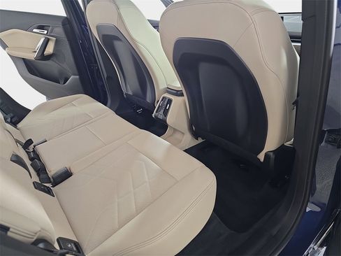 Used 2025 BMW X1 xDrive28i w/ Technology Package image 12
