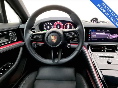 Used 2025 Porsche Panamera 4 w/ Premium Package image 7