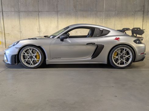 Used 2024 Porsche 718 Cayman GT4 RS image 2