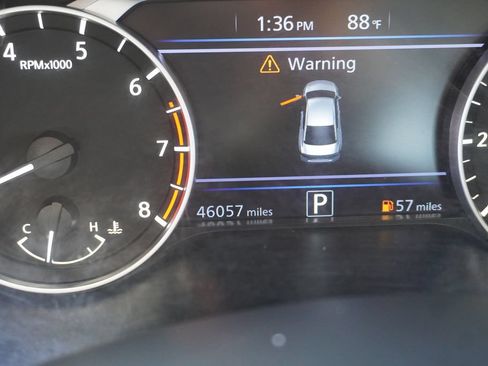 Used 2023 Nissan Altima 2.5 SV FWD image 11