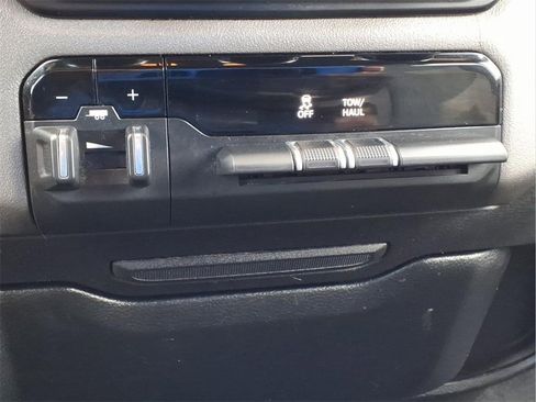 Used 2021 RAM 2500 Big Horn image 13