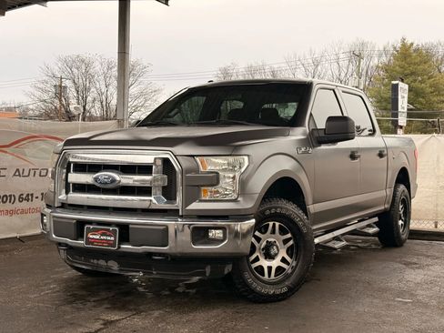 Used 2015 Ford F150 XLT image 1