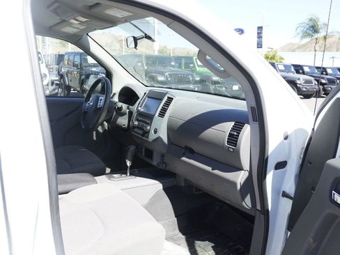 Used 2020 Nissan Frontier SV AWD/4WD image 24