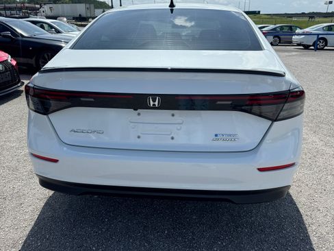 Used 2024 Honda Accord Sport image 6
