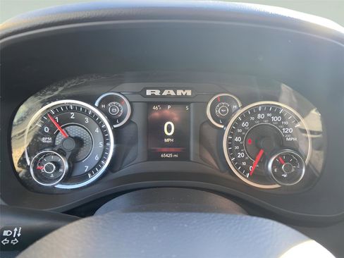 Used 2021 RAM 1500 Big Horn image 4