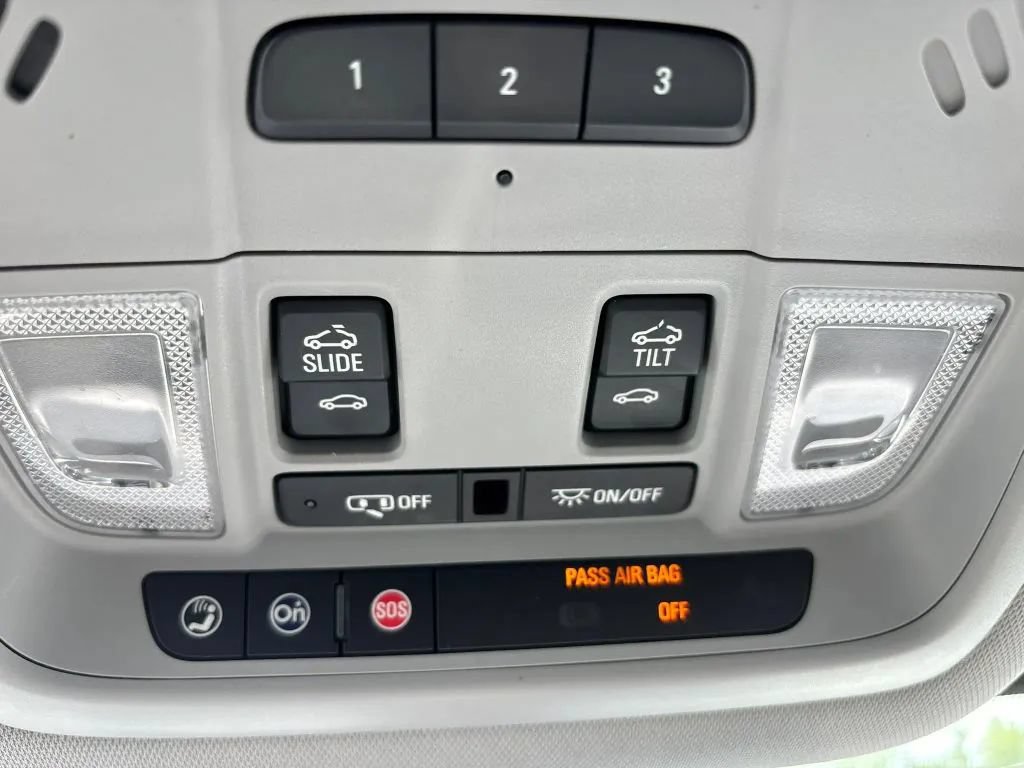 Used 2017 GMC Acadia SLT AWD/4WD image 34