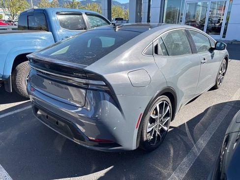 Used 2023 Toyota Prius Prime Premium w/ Advanced Technology Package image 2