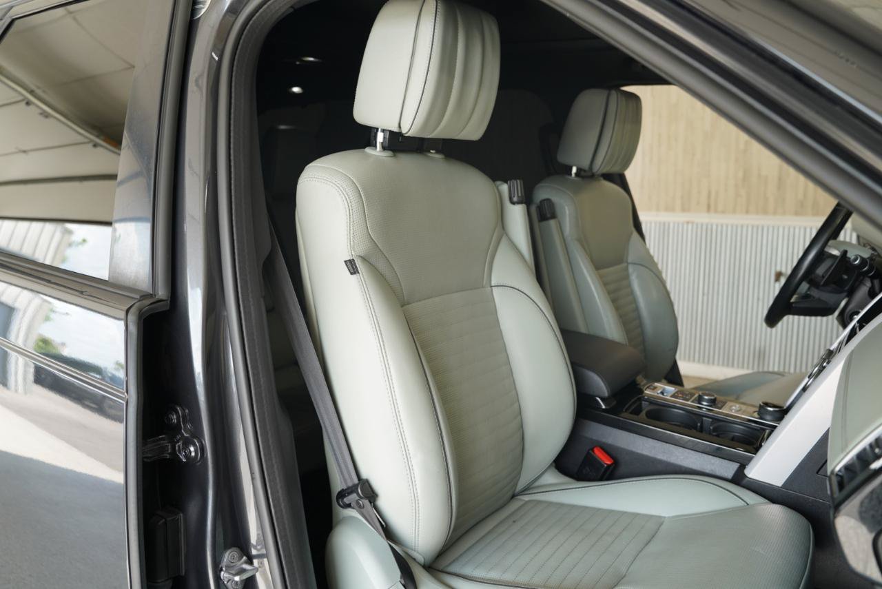 Used 2020 Land Rover Discovery HSE Luxury AWD/4WD image 24