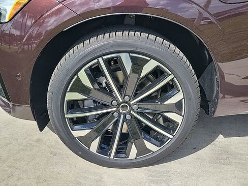 New 2026 Volvo XC60 T8 Ultra w/ Protection Package Premier AWD/4WD image 3