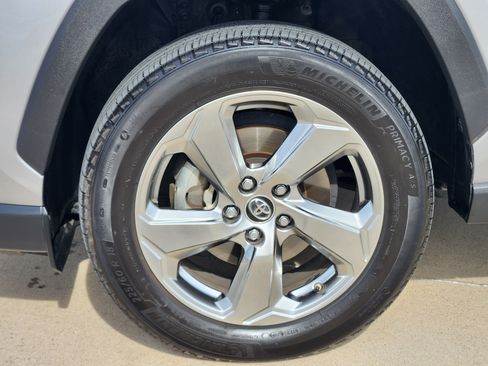 Used 2019 Toyota RAV4 Limited w/ Limited Grade Weather Package image 12