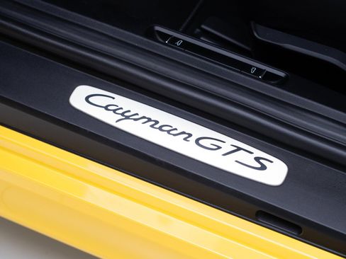 Certified 2016 Porsche Cayman GTS image 15