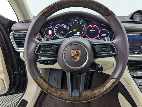 Used 2023 Porsche Panamera 4 image 10
