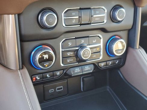Used 2023 Chevrolet Tahoe High Country AWD/4WD image 22