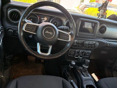 Used 2020 Jeep Gladiator Sport w/ Quick Order Package 24S AWD/4WD image 12