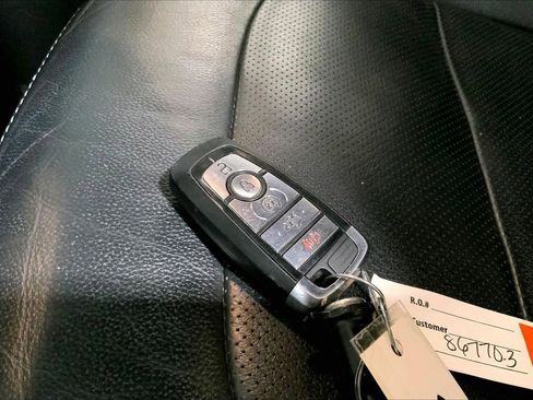 Used 2018 Ford Explorer Limited w/ Equipment Group 301A FWD image 19