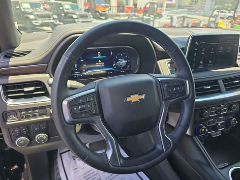 Used 2024 Chevrolet Suburban Premier AWD/4WD image 16