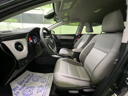 Used 2019 Toyota Corolla LE FWD image 17