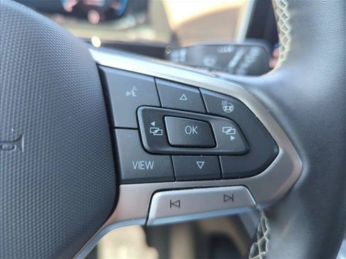 Used 2026 Volkswagen Atlas SE FWD image 23