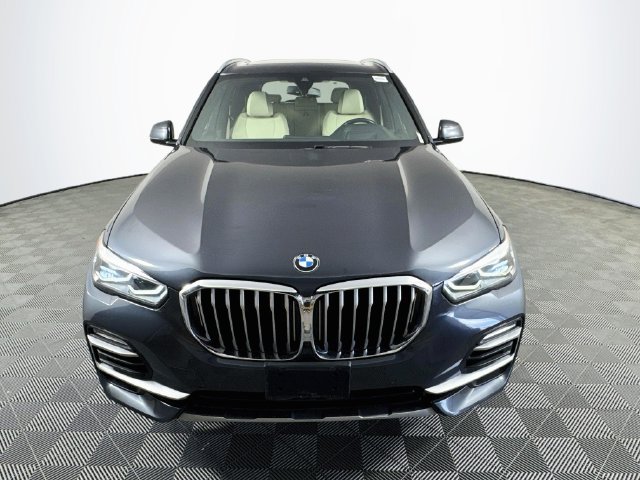 Used 2019 BMW X5 xDrive40i w/ Premium Package 2 AWD/4WD image 2