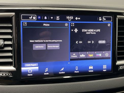 Used 2025 Chrysler Pacifica Select image 18