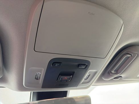 Used 2024 Toyota Camry SE image 24