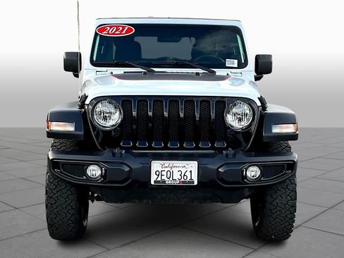 Used 2021 Jeep Wrangler Sport image 3