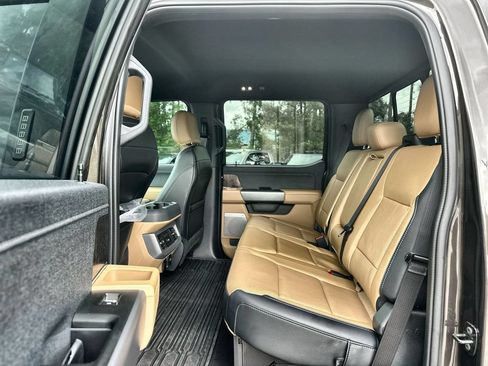 Used 2024 Ford F250 Lariat w/ Lariat Ultimate Package AWD/4WD image 24
