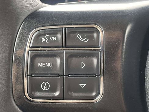 Used 2017 Jeep Wrangler Unlimited Sahara AWD/4WD image 23