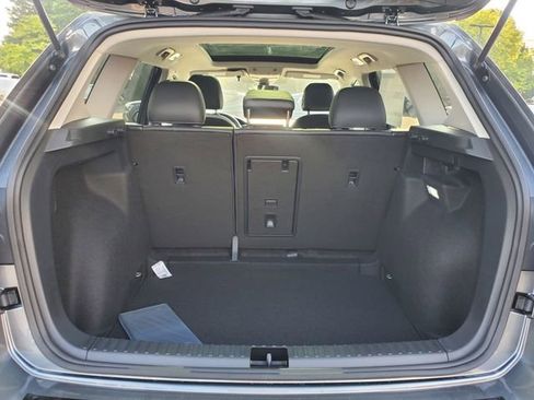 New 2025 Volkswagen Taos SE image 7