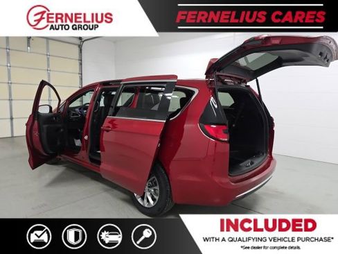 New 2026 Chrysler Pacifica Select image 12