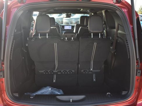 New 2027 Chrysler Pacifica Limited w/ Family Tech Group FWD image 19
