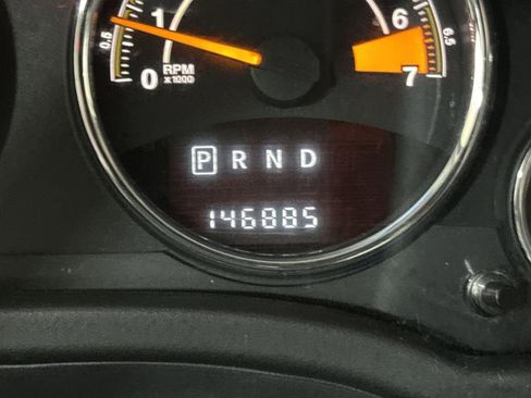 Used 2016 Jeep Compass Latitude FWD image 13