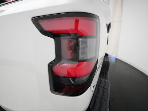 Used 2022 Nissan Frontier S w/ Technology Package AWD/4WD image 31
