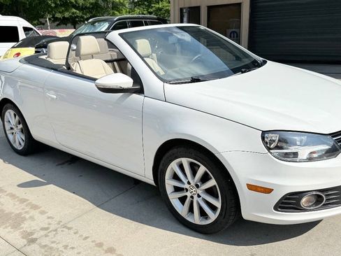Used 2012 Volkswagen Eos Komfort FWD image 14
