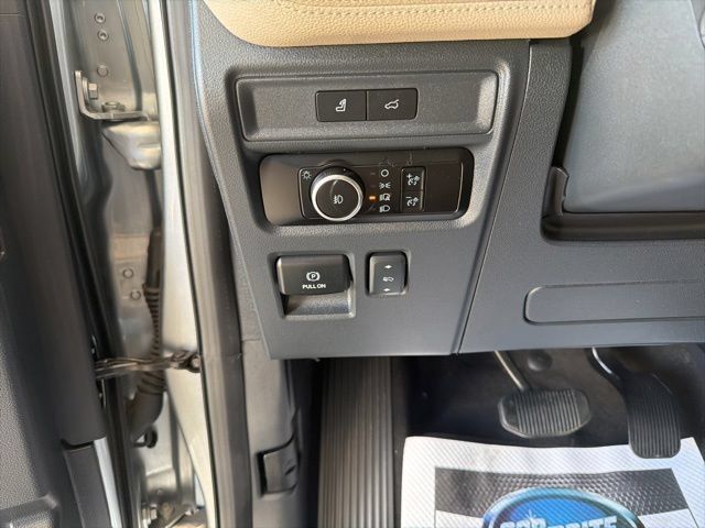 Used 2024 Ford Expedition Limited AWD/4WD image 14