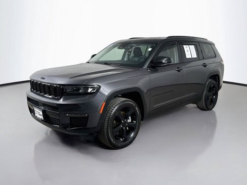 Used 2023 Jeep Grand Cherokee L Limited w/ Black Appearance Package AWD/4WD image 9