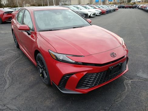 New 2026 Toyota Camry SE image 1
