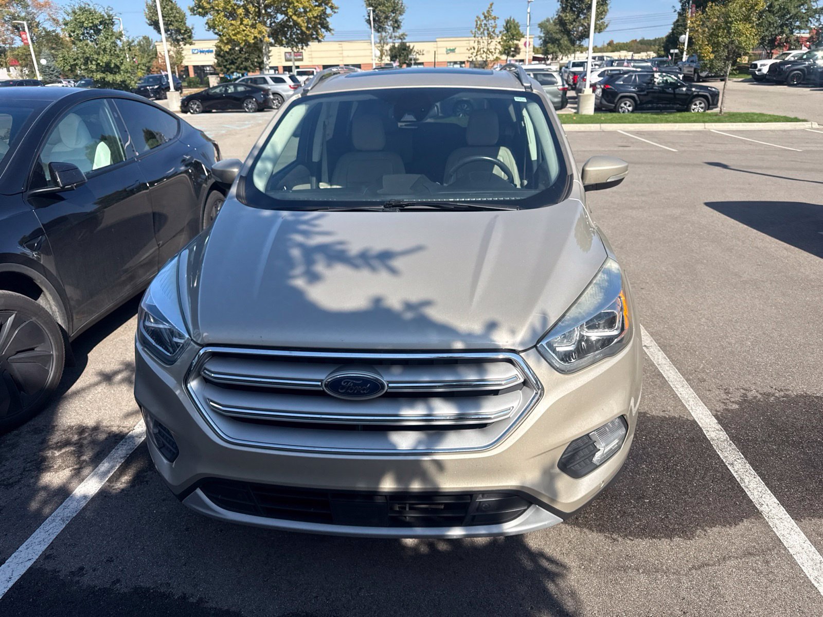 Used 2018 Ford Escape Titanium w/ Ford Safe & Smart Package AWD/4WD image 2