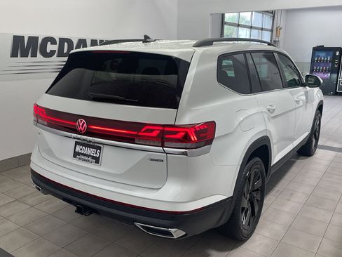 New 2026 Volkswagen Atlas SE image 6