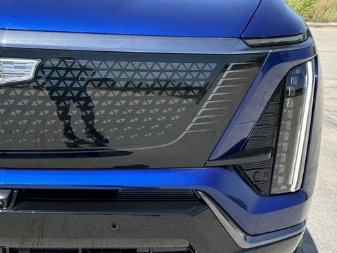 New 2026 Cadillac Vistiq Sport AWD/4WD image 5