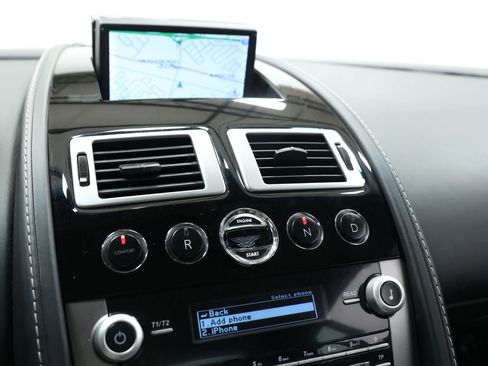 Used 2011 Aston Martin V8 Vantage Coupe RWD image 26