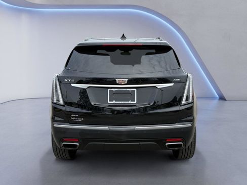 Used 2023 Cadillac XT5 Sportv w/ LPO, Floor Liner Package AWD/4WD image 5