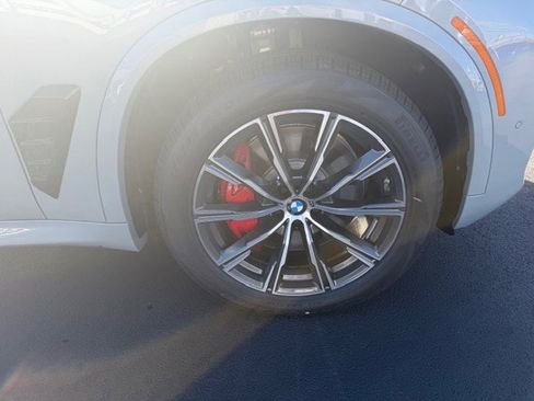 New 2026 BMW X5 M60i image 12