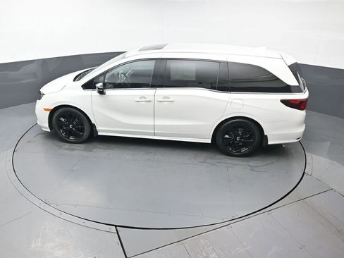 Certified 2023 Honda Odyssey Sport image 45